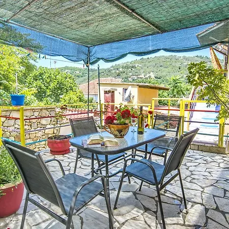 Nandia & Apartament *